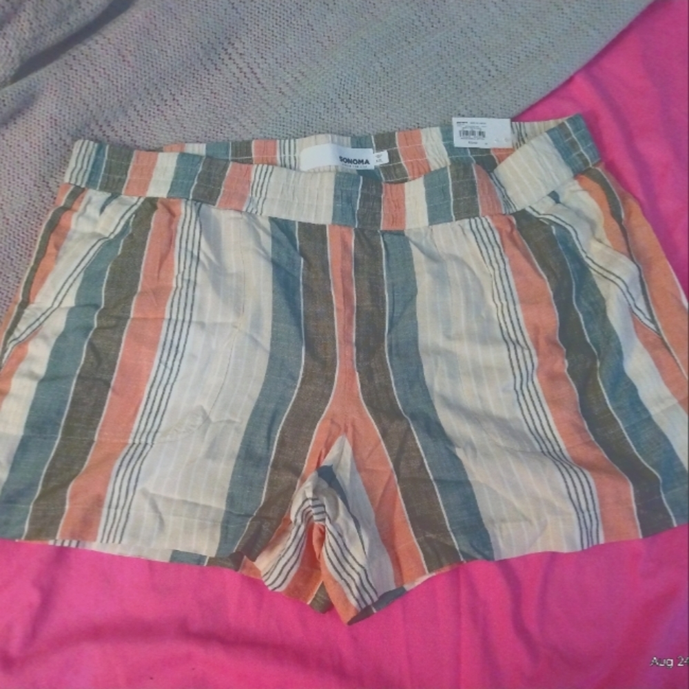Mid Rise Shorts